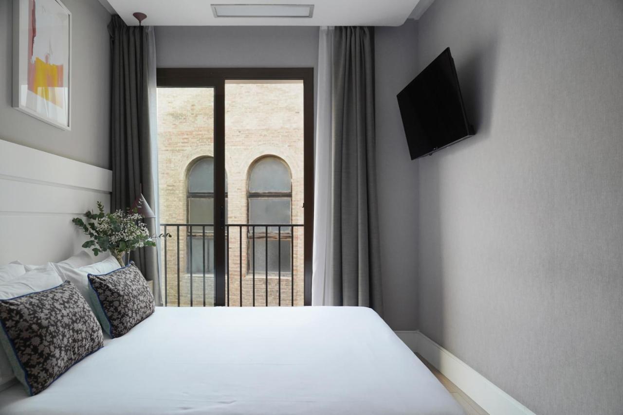 Numa Barcelona Brio Aparthotel Exterior photo