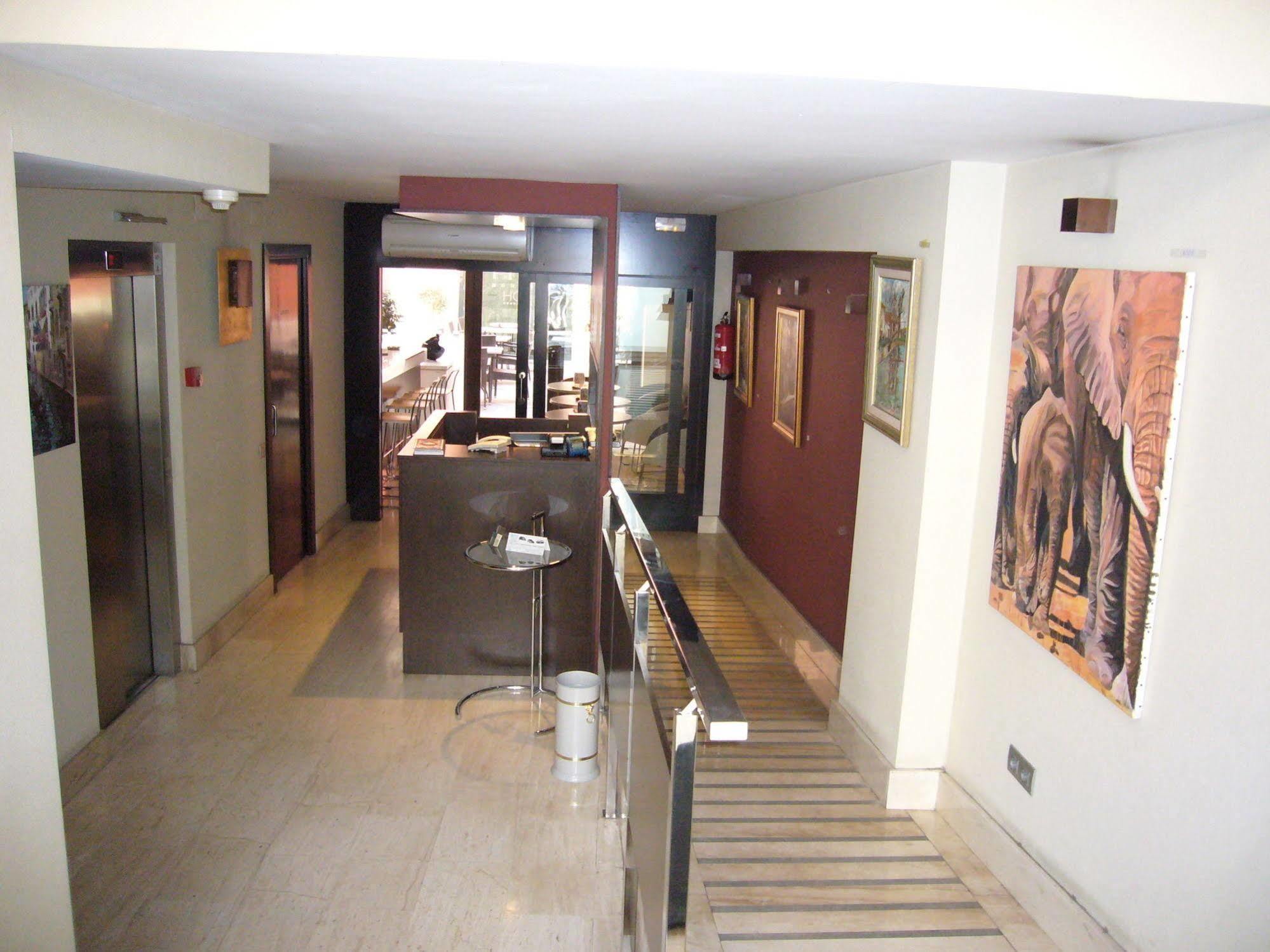 Numa Barcelona Brio Aparthotel Exterior photo